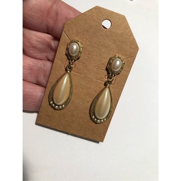 Vintage 1928 Faux Pearl Drop Earrings - Picture 3 of 5